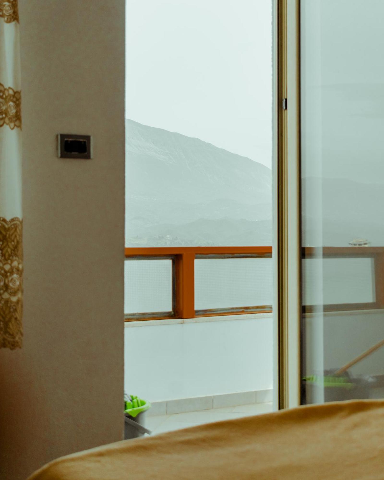Guesthouse Shtino Gjirokastër Eksteriør billede