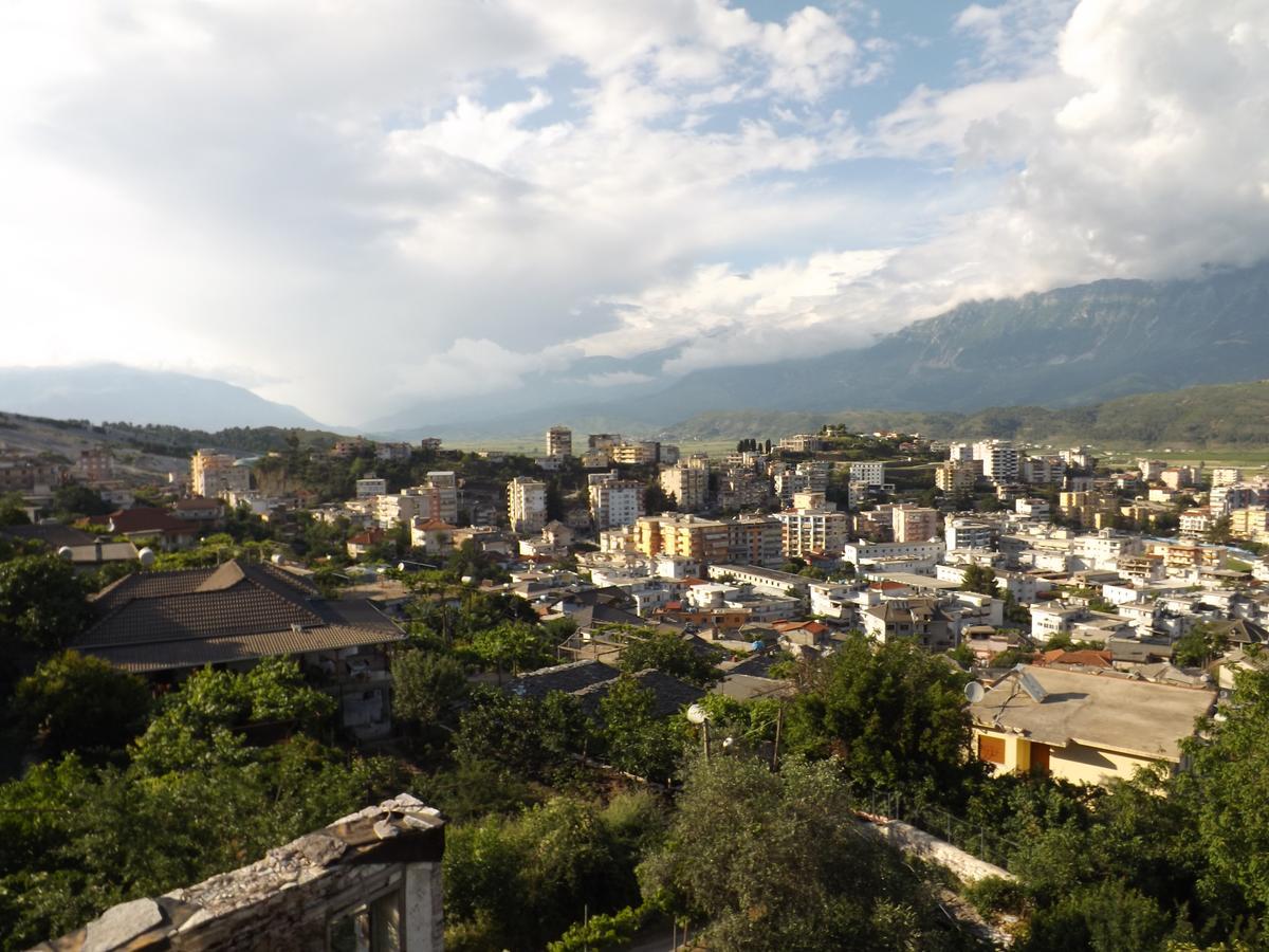 Guesthouse Shtino Gjirokastër Eksteriør billede